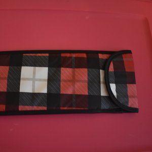 NWOT Thirty-One Style Sleeve Check Mate Retired